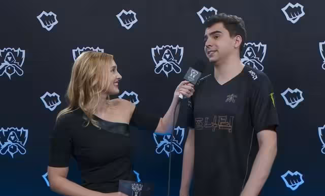 ayx中国官方游戏平台下载包含TheShy重要时刻险胜，C9带队取胜！的词条