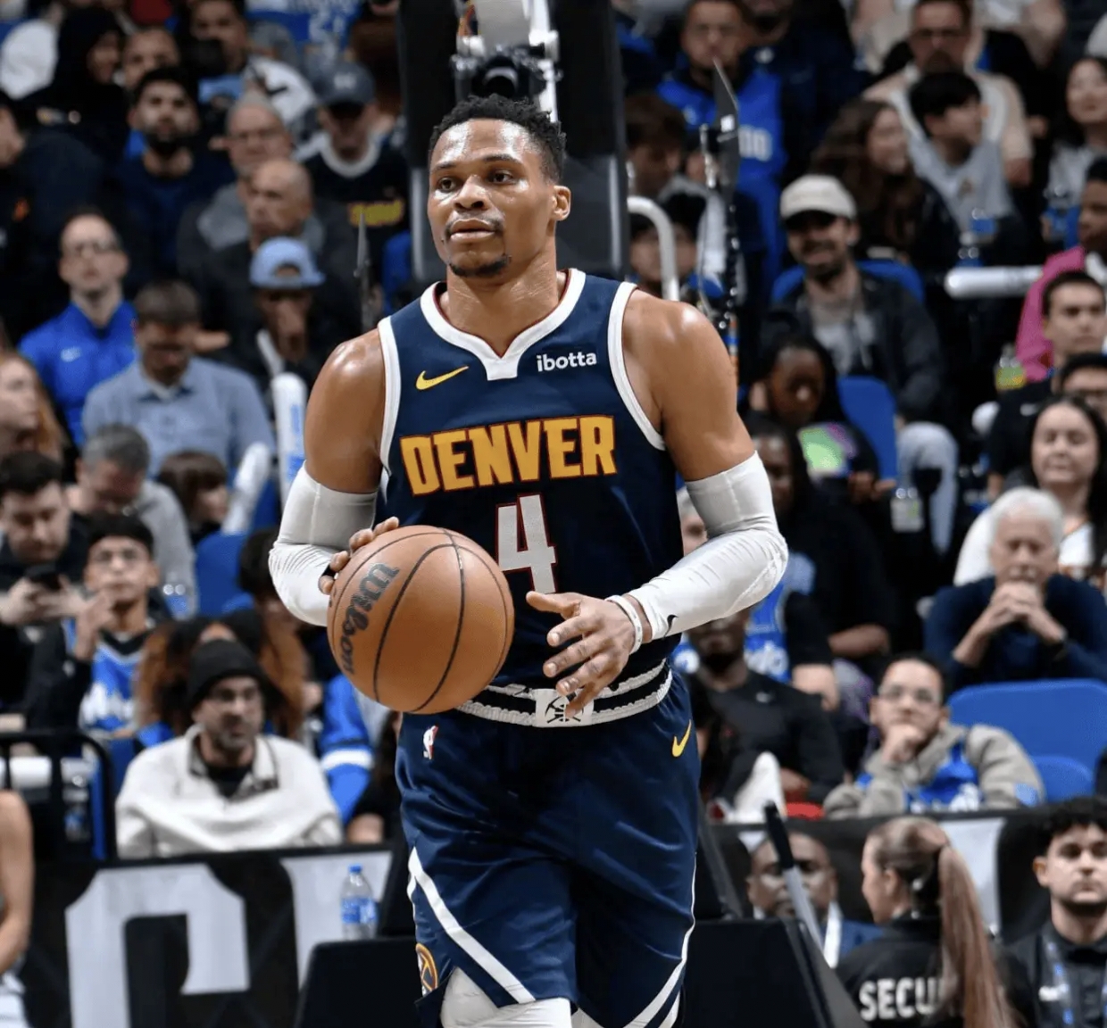 爱游戏官方推荐游戏合集赛后丹佛掘金备战NBA总决赛,更衣室发声细节曝光,媒体盛赞,赛季目标并未改变的简单介绍